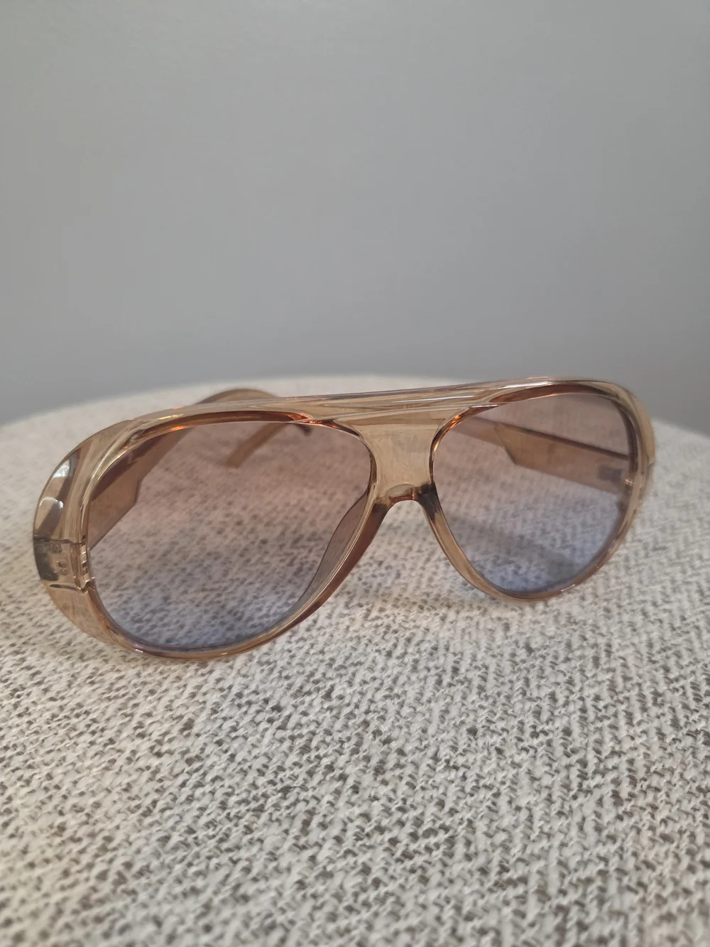 Fashion Aviator Sunglasses in Light Brown